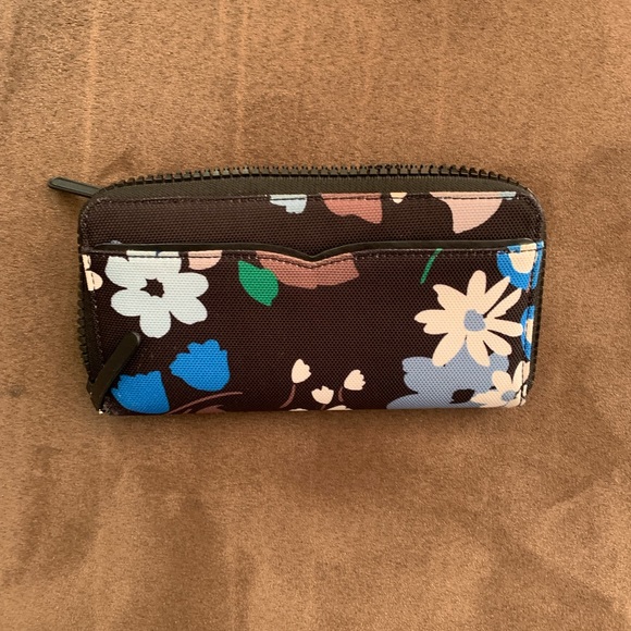 Kate Spade Wallet - Picture 2 of 3